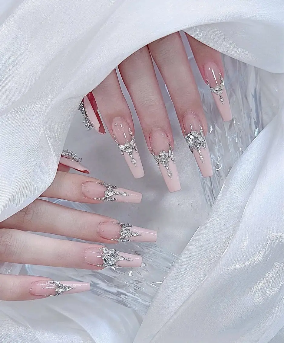 ネイル アートネイル ボルドー フレンチネイル ジェルネイル 氷ネイル・うるうるネイル ハンドネイル Julie NailSalonのネイルデザイン