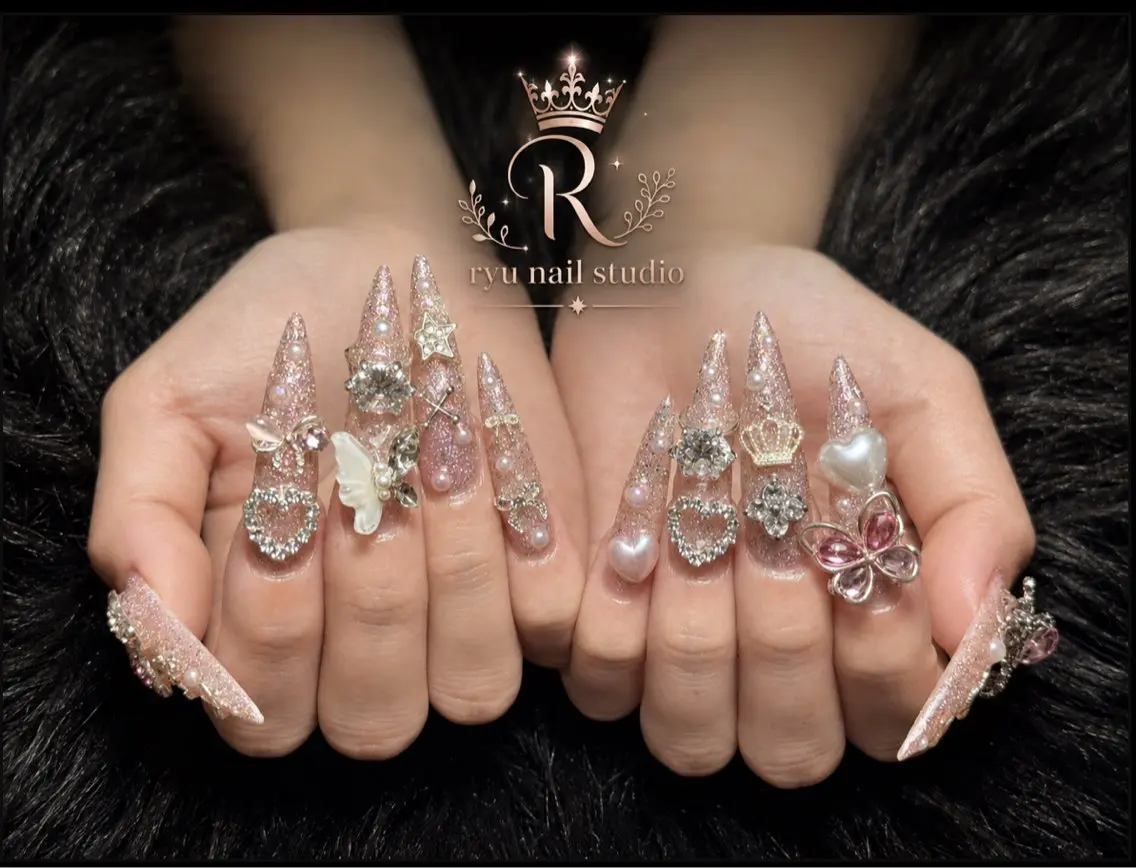 ネイル アートネイル フレンチネイル ジェルネイル キラキラネイル ニュアンスネイル ハンドネイル Ryu Nail YukiChanのネイルデザイン