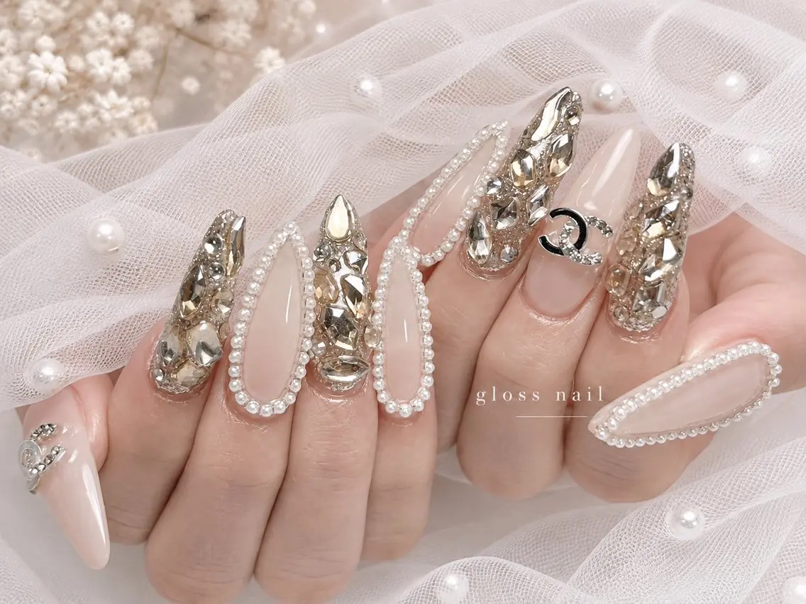 ネイル チークネイル 成人式 長さ出し フットネイル フレンチネイル ハンドネイル ハンドケア Meri💅 ジェル&長さだし専門のネイルデザイン
