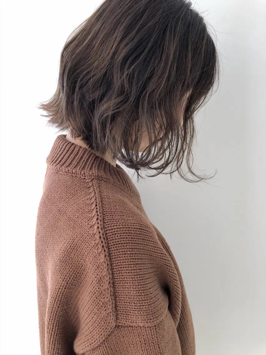 ショート カラー 玉城 琴音のヘアスタイル