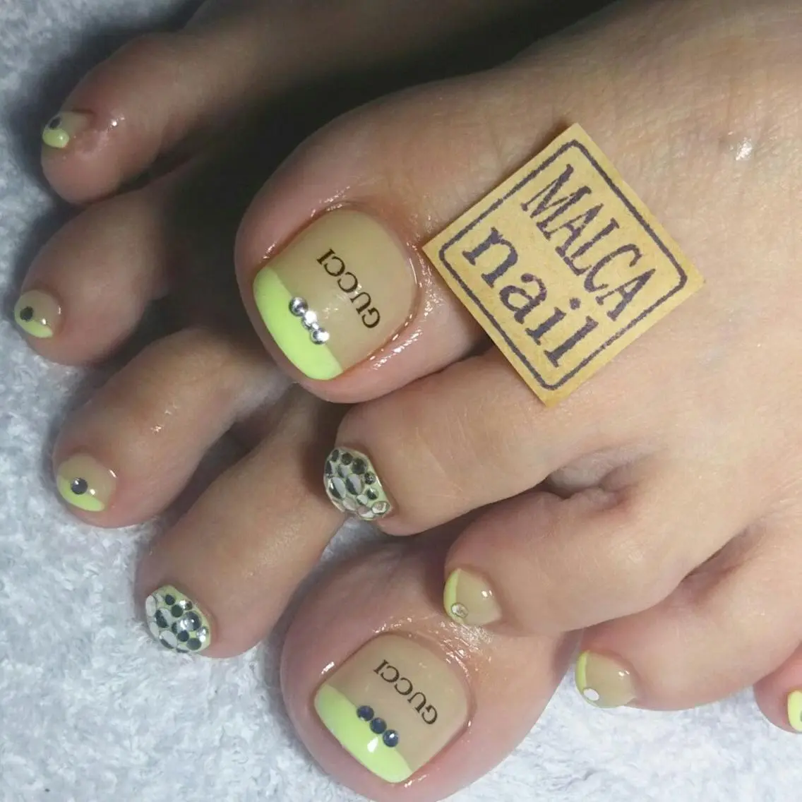 ネイル フットネイル 荒木 莉奈のネイルデザイン