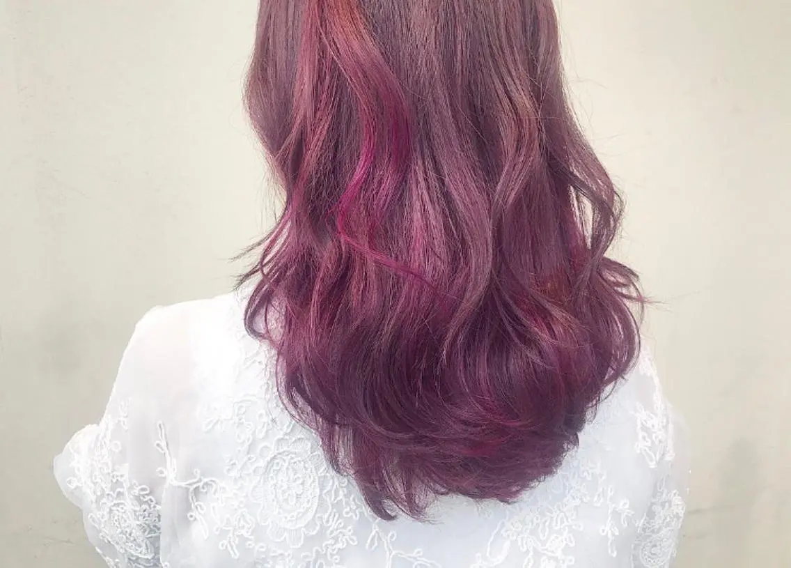 カラー バイオレットカラー ミヤワキ モモコのヘアスタイル