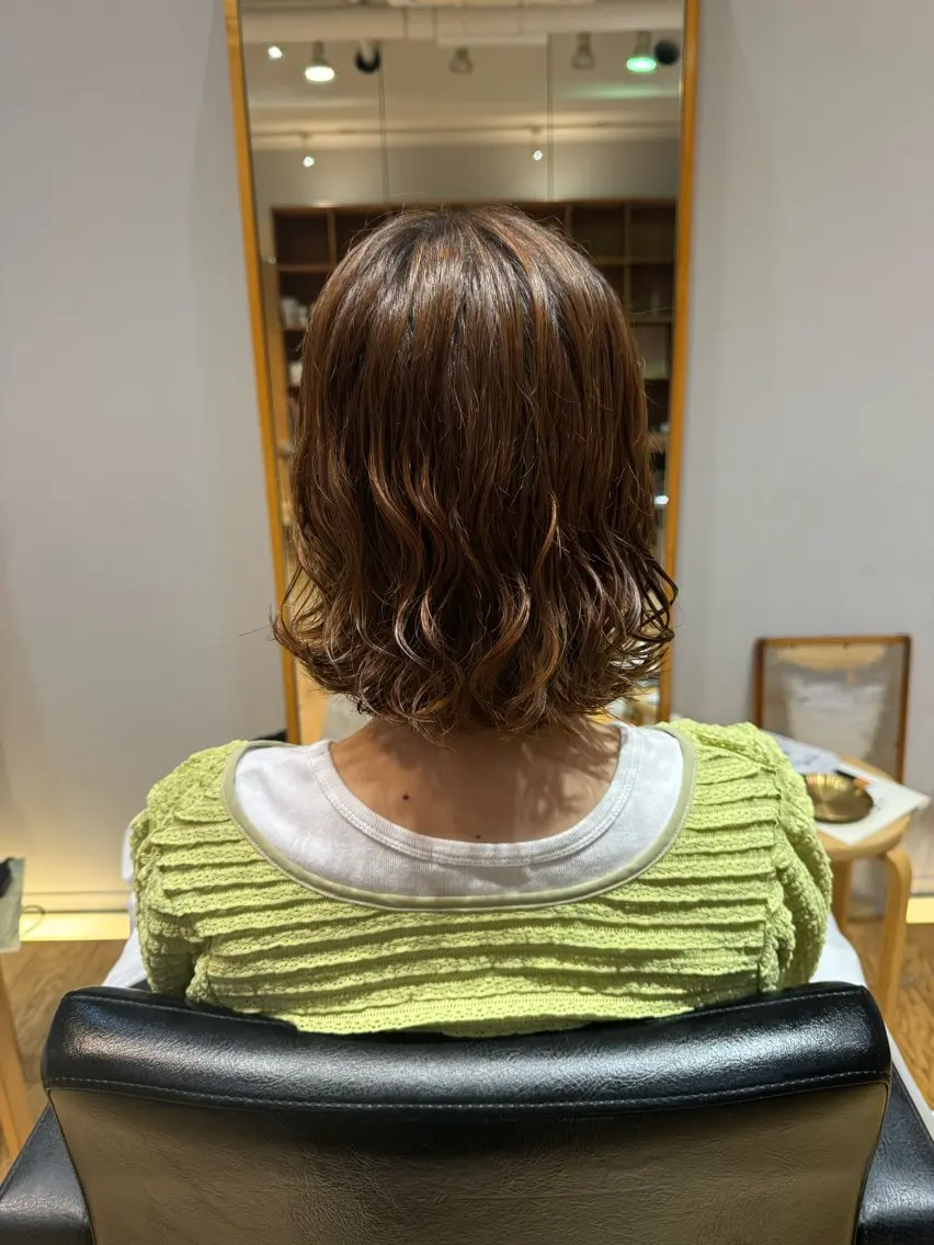 ミディアム カット パーマ 大人可愛い♡コテ巻き パーマ🌼杉田 萌恵のヘアスタイル