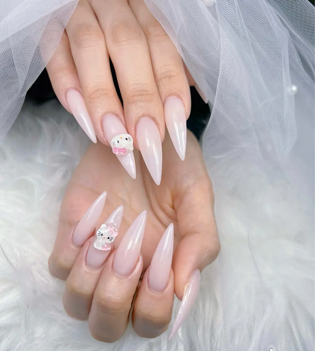ネイル アートネイル オーロラネイル チークネイル 長さ出し フットネイル Miya _nailのネイルデザイン