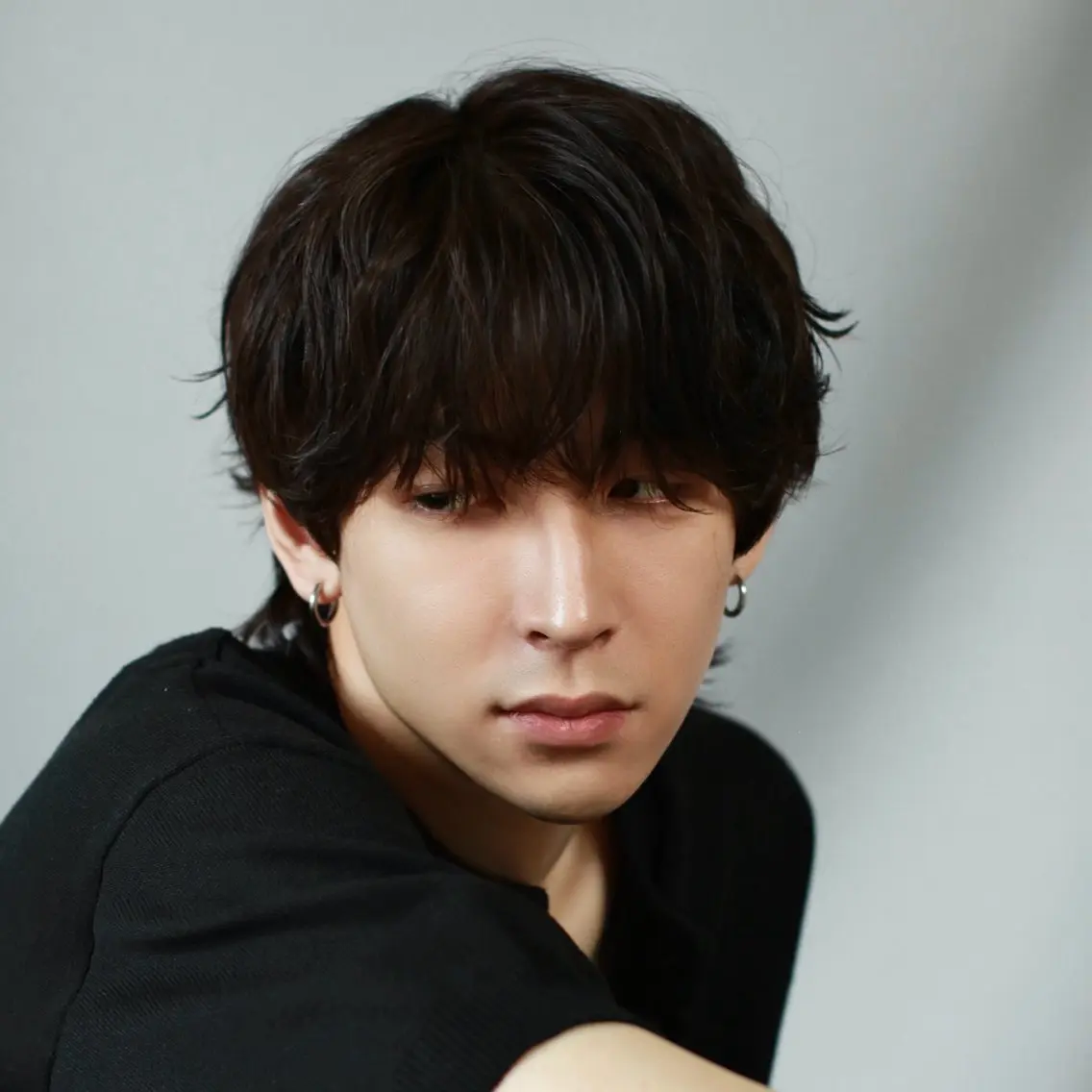 ミディアム カラー メンズ カット ヘアカラー 韓国ヘアADOR HARUKIのヘアスタイル