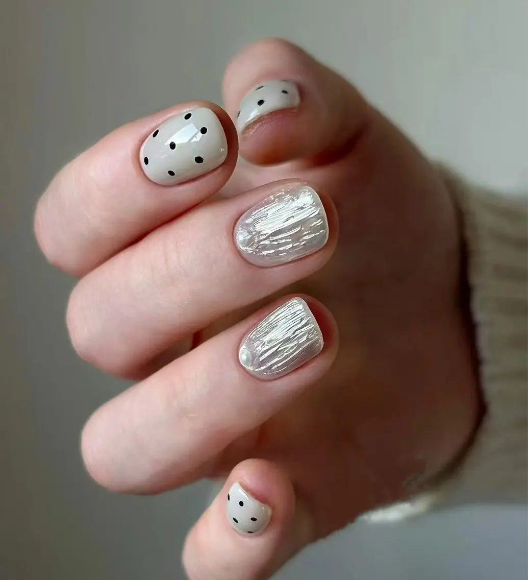 ネイル フラワーネイル フレンチネイル ジェルネイル ガラスフレンチ ハート ハンドネイル BabyYouMi nailのネイルデザイン
