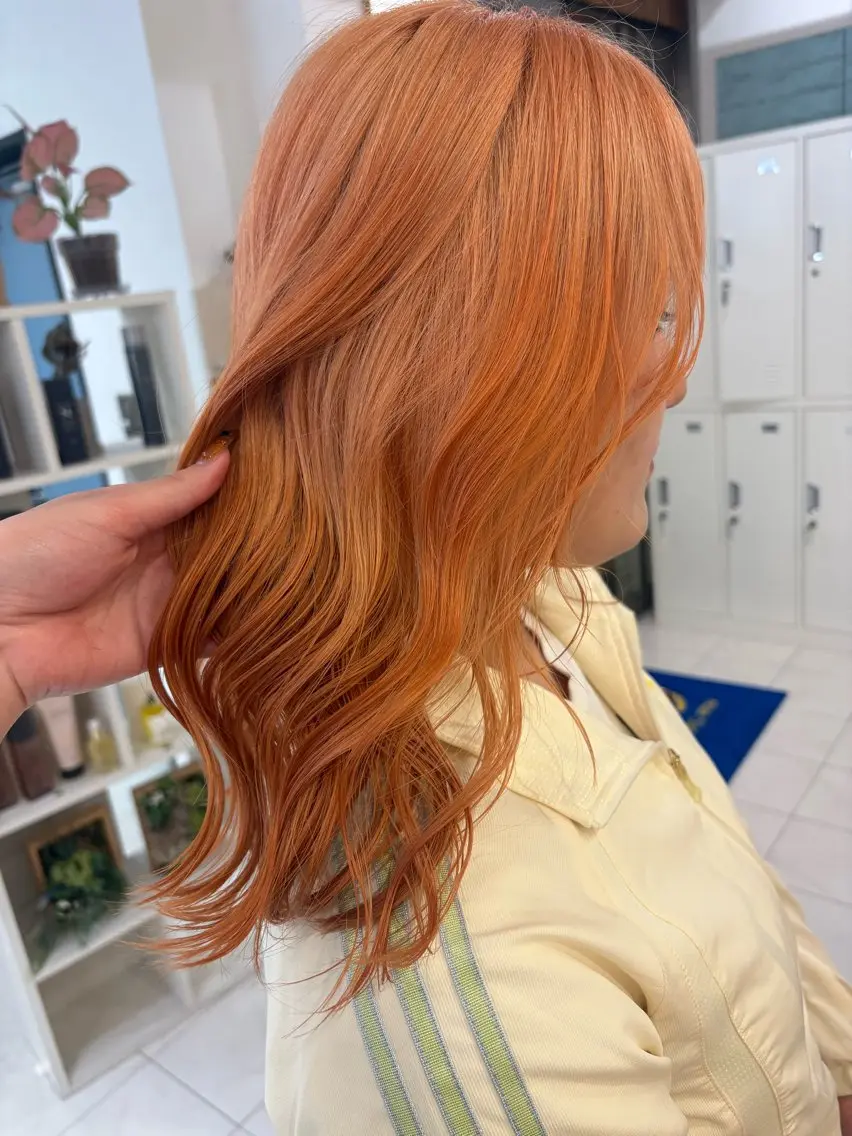ミディアム カラー ブリーチ オレンジ カット ヘアカラー トリートメント レイヤー/透明感 カラー/ユウカのヘアスタイル