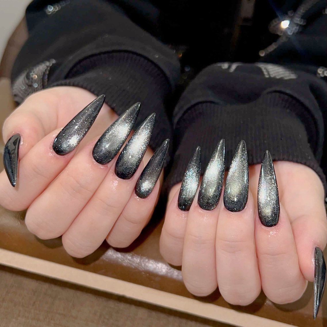 ネイル オーロラネイル 長さ出し フラッシュネイル フレンチネイル ジェルネイル ハンドネイル Amee Nail Salonのネイルデザイン