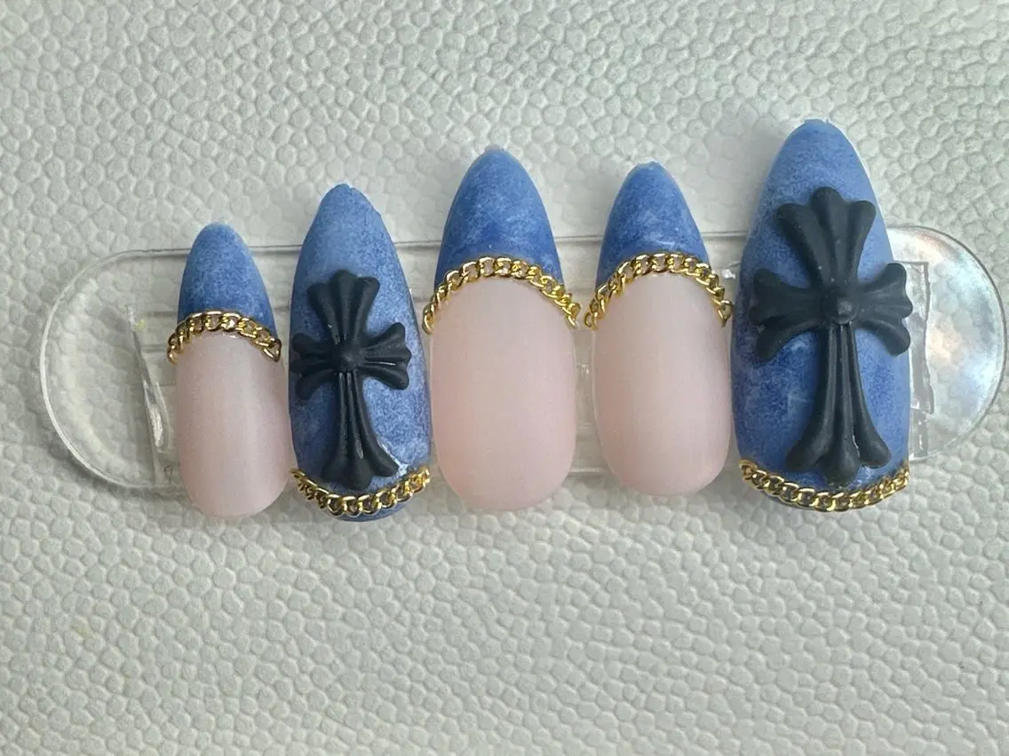 ネイル Queen nailのネイルデザイン
