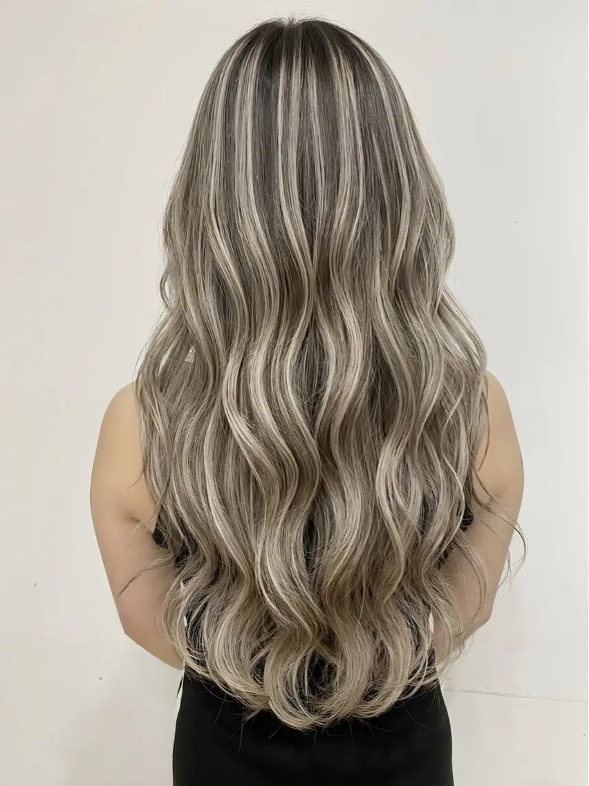 ロング カラー バレイヤージュ ブリーチ ケアブリーチ 透明感カラー グレージュ カット ヘアカラー トリートメント バレイヤージュ 藤沢 髪質改善 竹内ケンゴのヘアスタイル