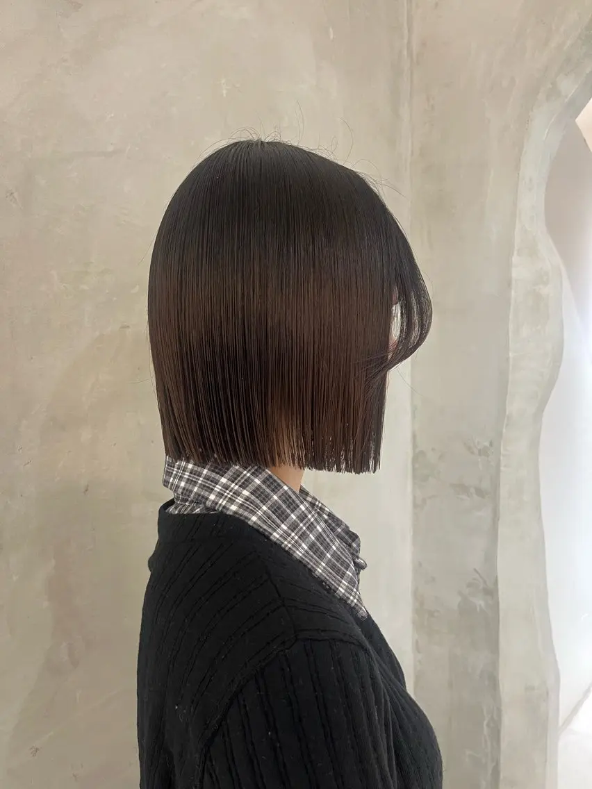 ミディアム カット トリートメント 切りっぱなしボブ/ 艶カラー/綾莉のヘアスタイル