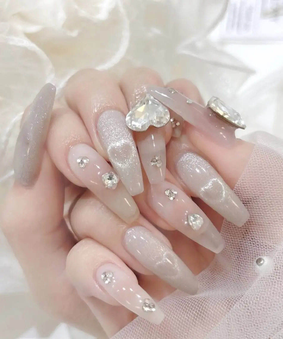 ネイル 持ち込み Floria nail salonのネイルデザイン