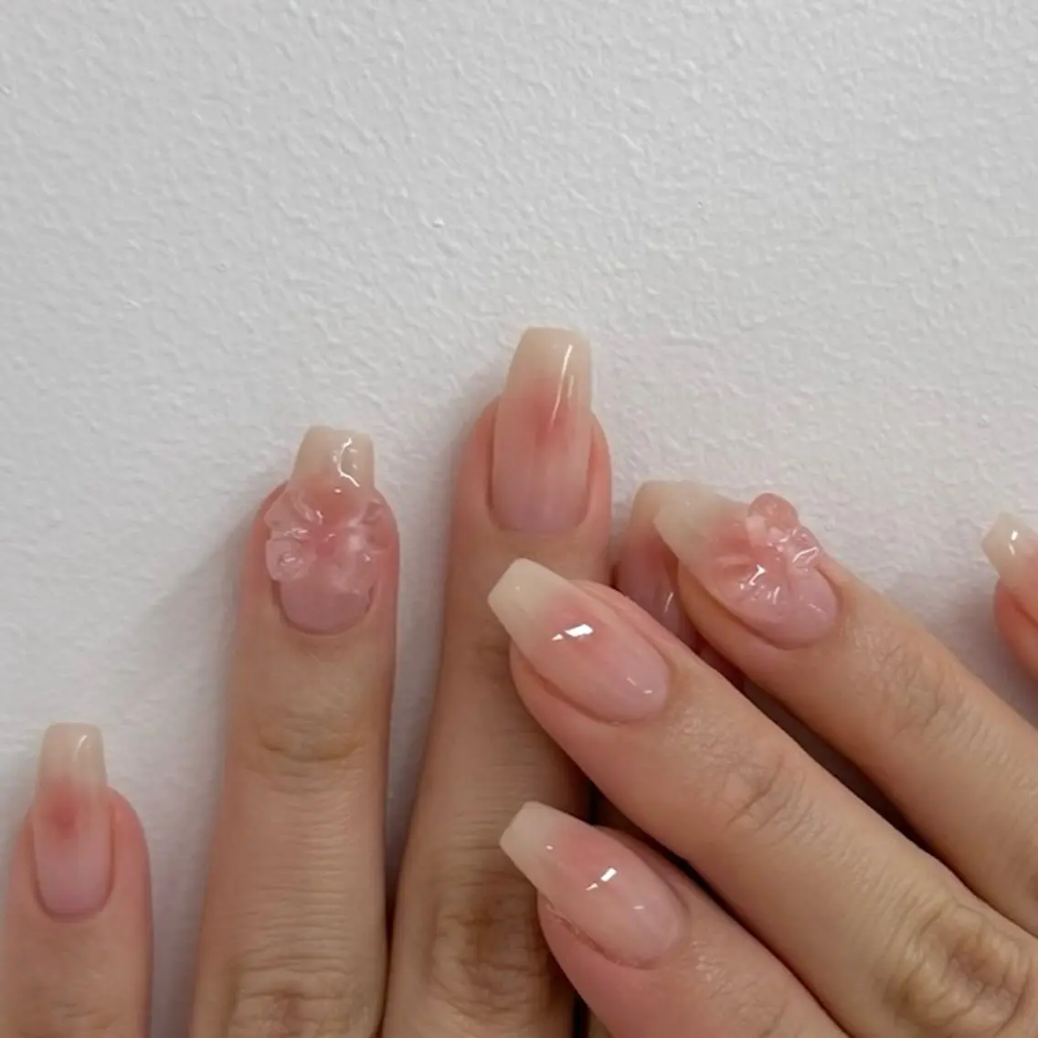ネイル チークネイル yeri nail&eyeのネイルデザイン