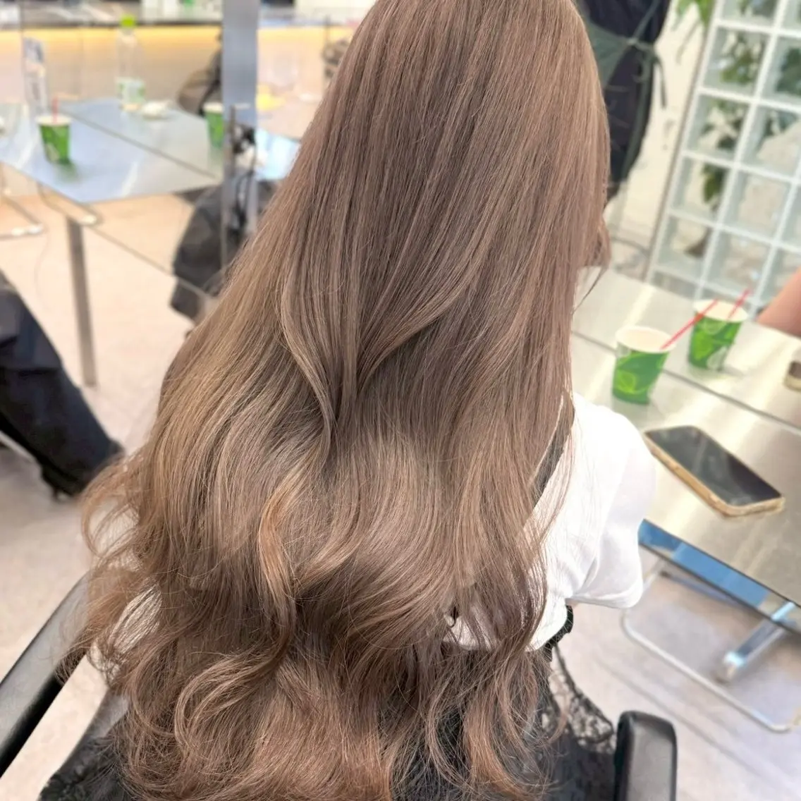 ロング カラー ブリーチ 透明感カラー ヘアカラー ヘーゼルベージュ 🩰🤎miharuのヘアスタイル