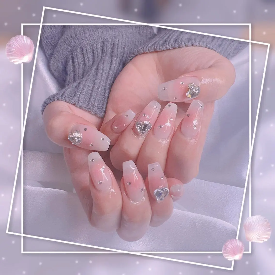ネイル フレンチネイル キラキラネイル 韓国ネイル マグネットネイル マグネットフレンチ ハンドネイル ハンドケア Chill Nailsalonのネイルデザイン