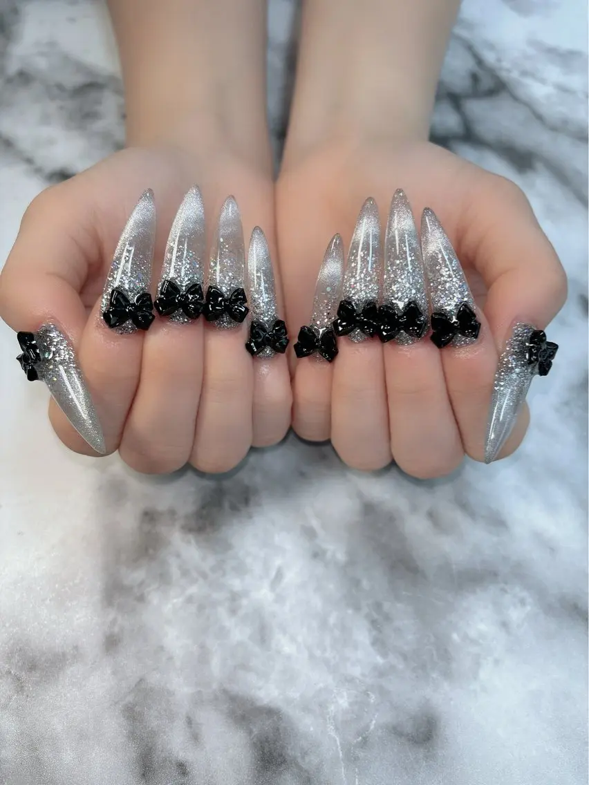 ネイル ロングネイル マグネットネイル ハンドネイル Kayo 💅のネイルデザイン