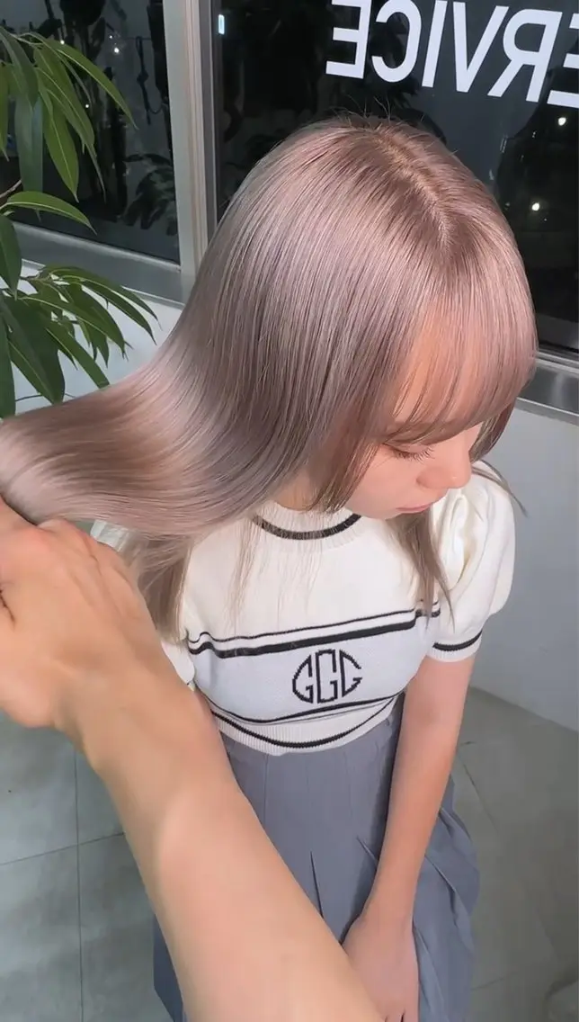 小林 とものヘアスタイル