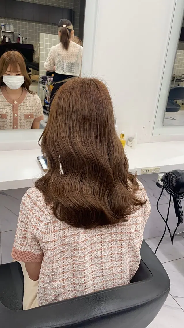 セミロング カラー ヘアアレンジ 韓国レイヤー&ピンク 艶髪🩶maikoのヘアスタイル