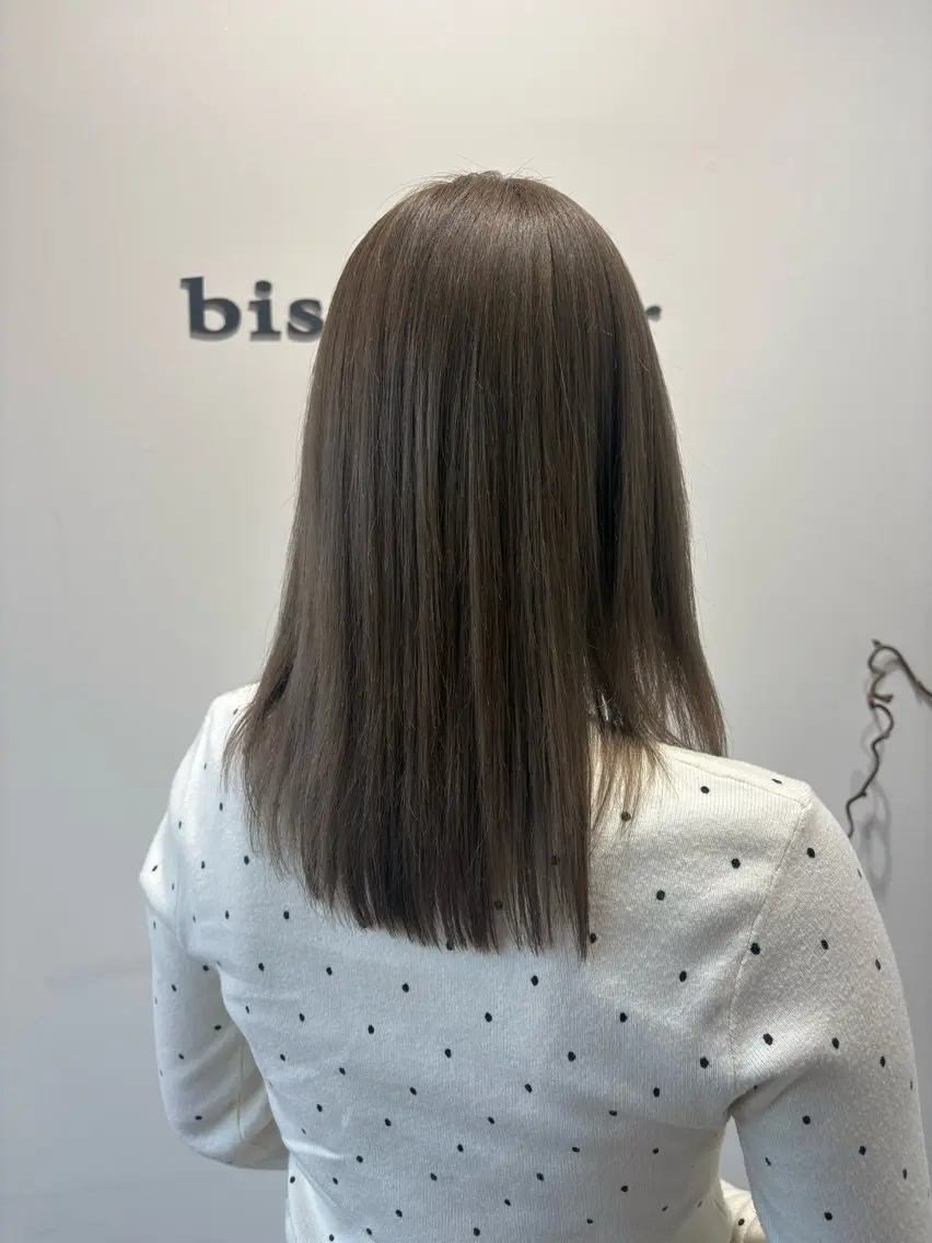 セミロング akira bisou hairのヘアスタイル