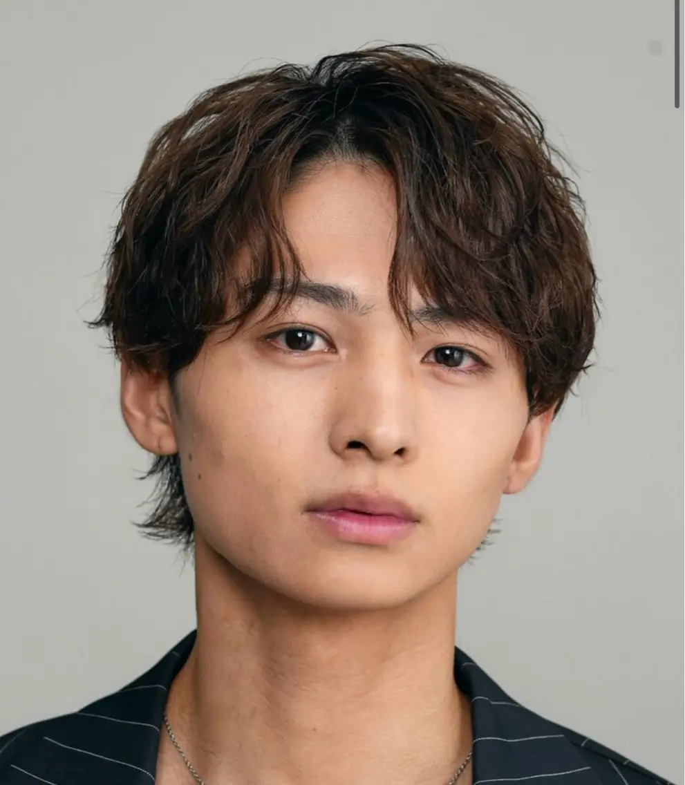 ショート カラー パーマ メンズ キッズ メンズパーマ ツイストスパイラルパーマ スパイラルパーマ 栄💗スパイキー⚡️ ｜パーマ｜haruのヘアスタイル