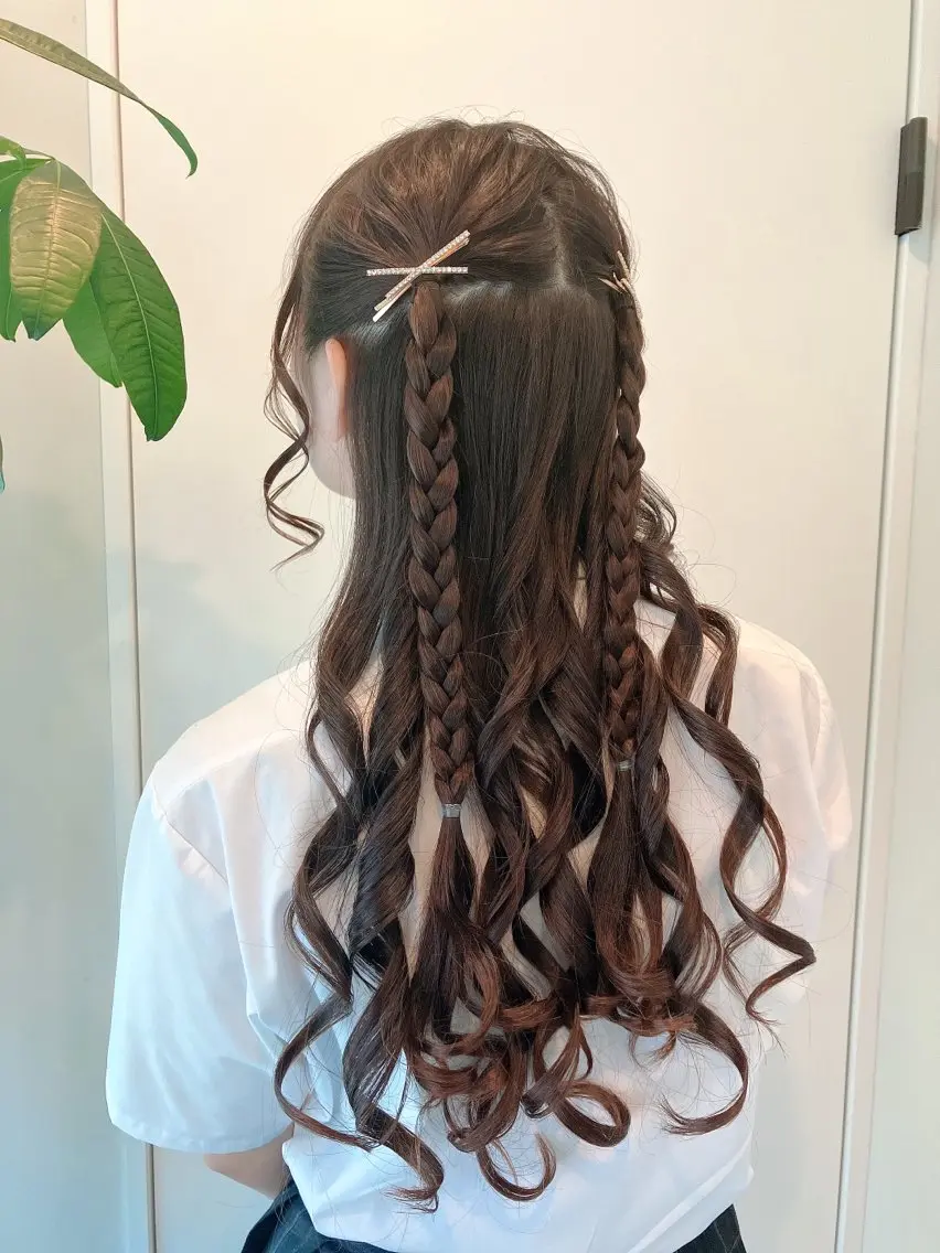 ヘアアレンジ 三つ編み 卒業式のヘアスタイル Hair&Make Nahoのマツエク・マツパデザイン