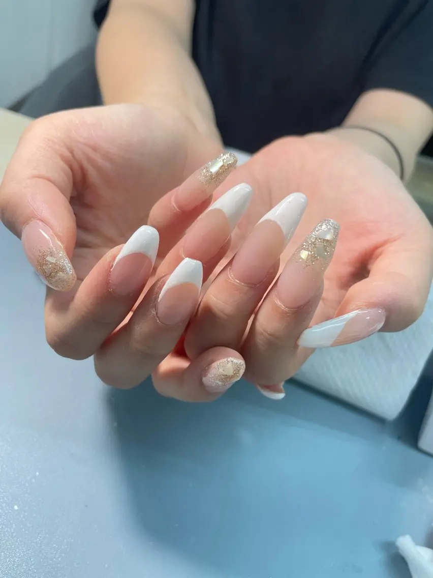 ネイル シンプルネイル 粟津 彩桜のネイルデザイン