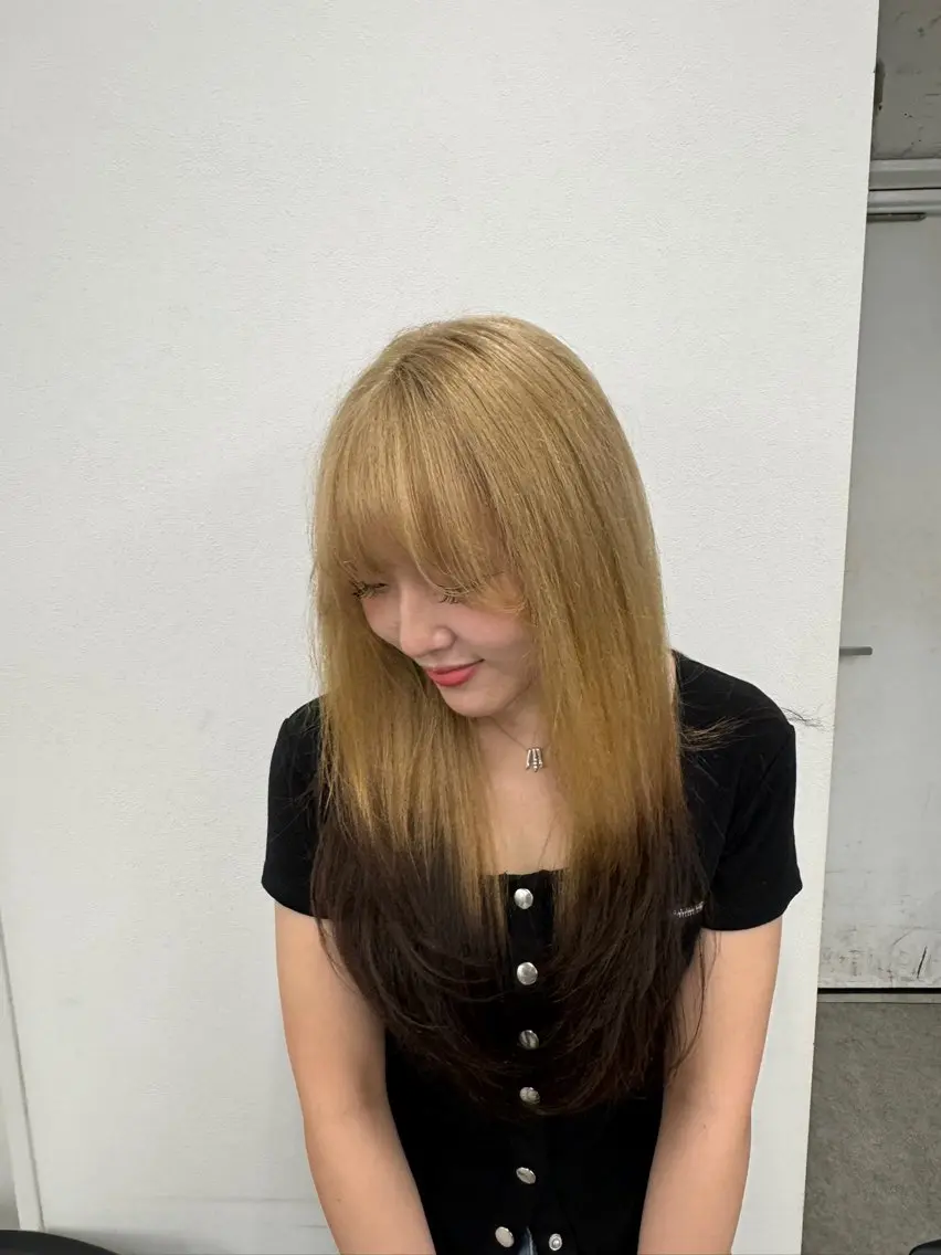 ロング ヘアアレンジ レイヤーカット ロング 透明感カラー♠️ TAKUMIのヘアスタイル