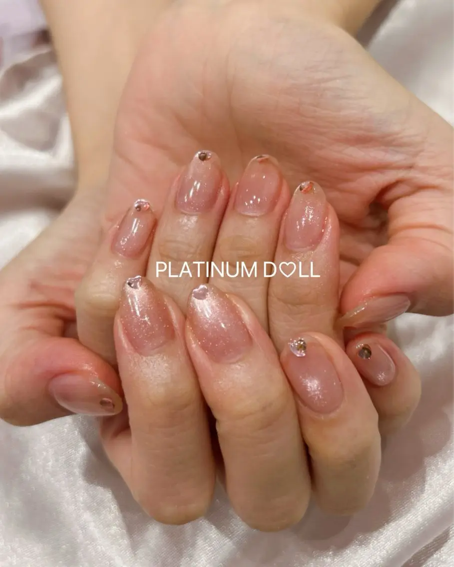 ネイル フットネイル グラデーション キラキラネイル 韓国ネイル マグネットネイル ハンドネイル 🎀大人nail /NOISMはな🎀のネイルデザイン