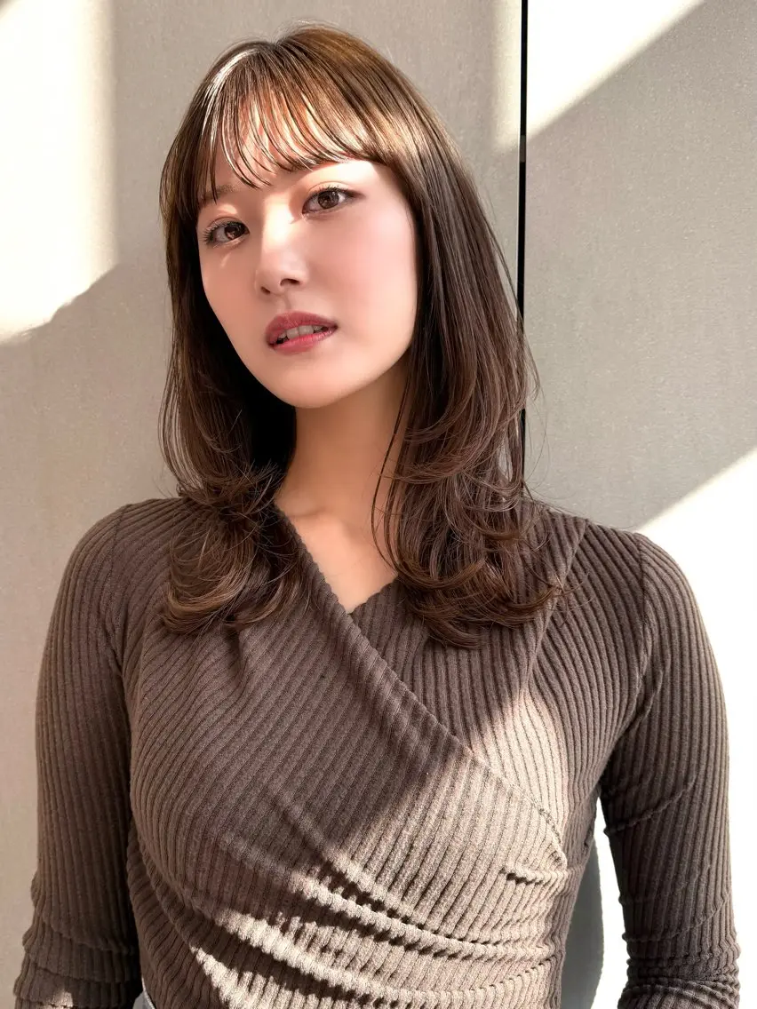 ミディアム カット ヘアカラー ✨コテ巻き風パーマ ✨川合佑哉のヘアスタイル