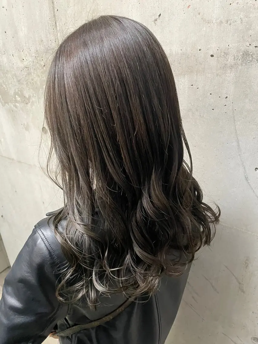 ロング カラー ヘアカラー トリートメント 花木 志穂のヘアスタイル