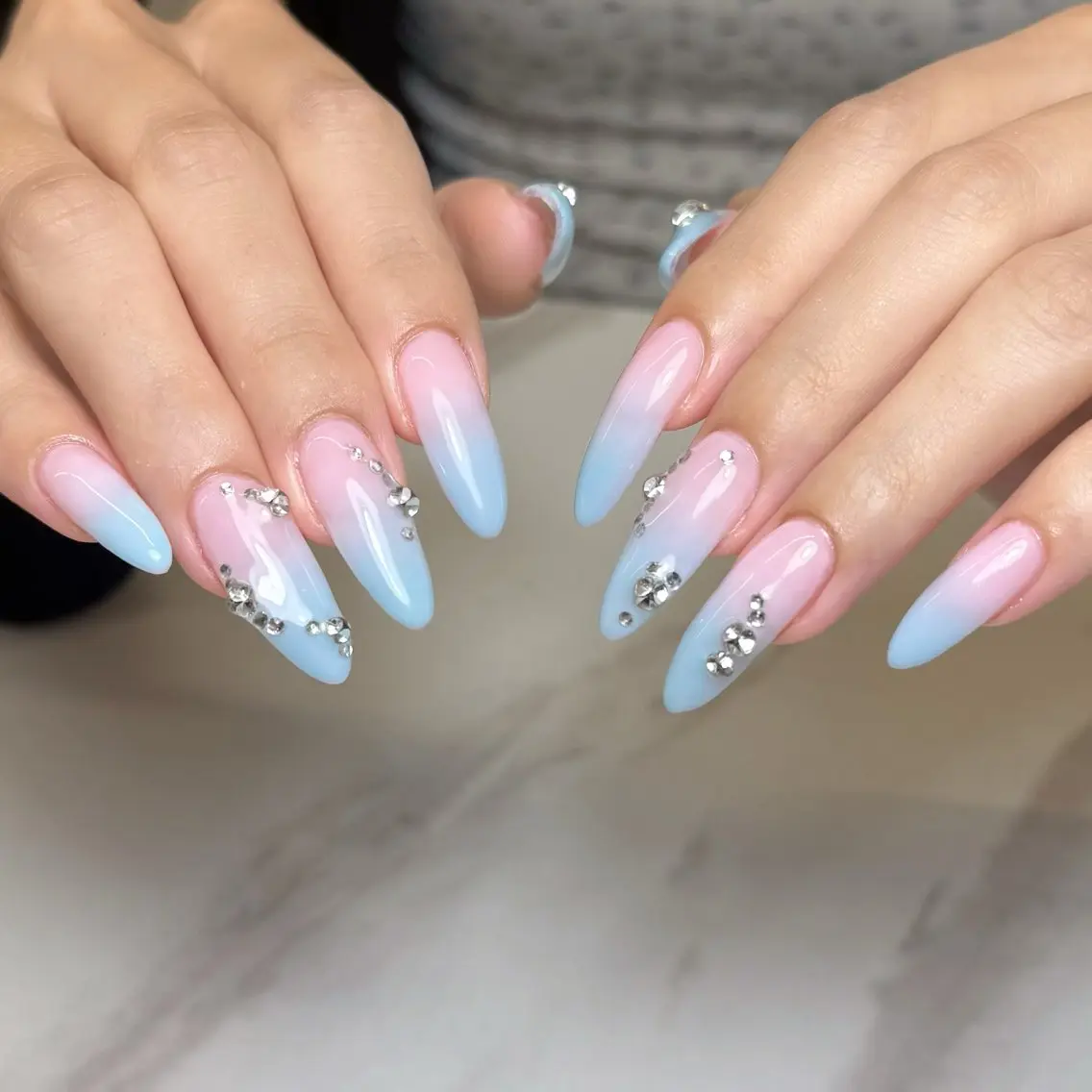 ネイル ロングネイル ハンドネイル mau🩵 堺筋本町nailのネイルデザイン