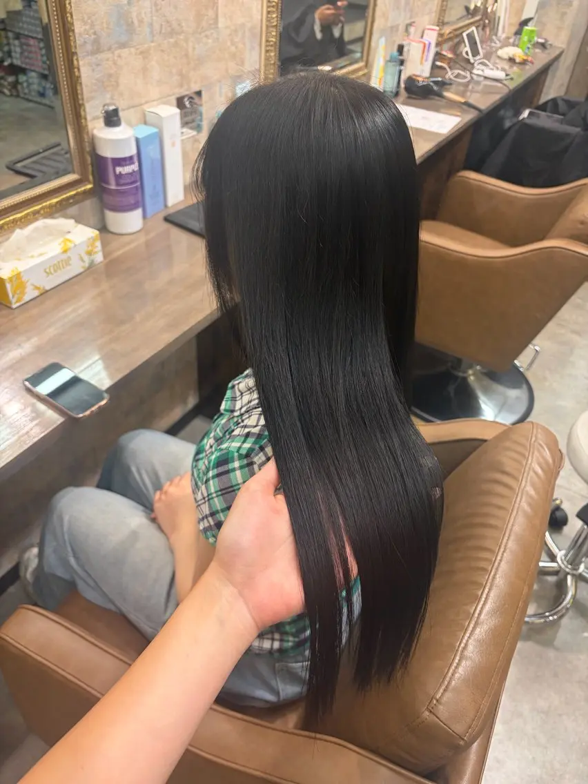 ロング カラー 黒髪 ヘアカラー 前田 みのりのヘアスタイル