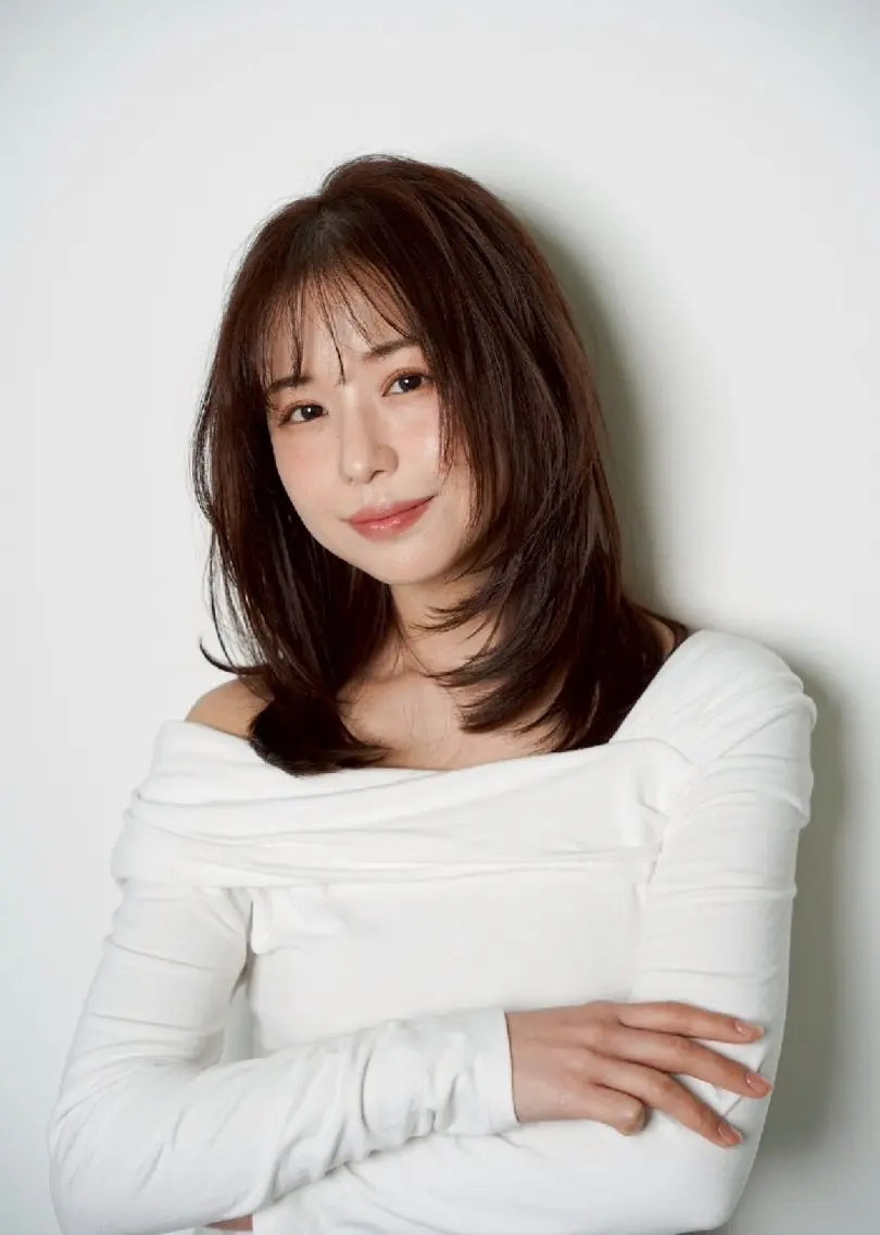 【韓国アイドル顔、推しと同じ輝き】プロが作る3D水光肌フルメイクの写真
