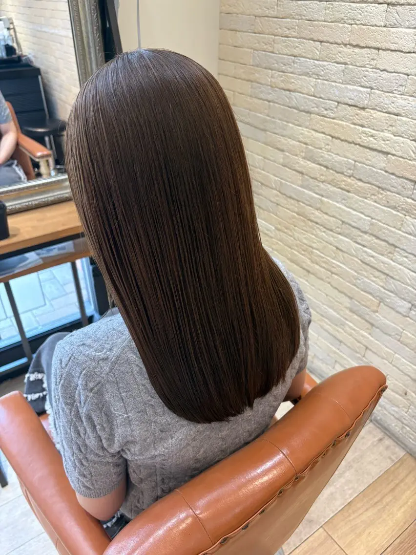 セミロング カラー カット ヘアカラー しおり🍬 KOKORO🤍のヘアスタイル