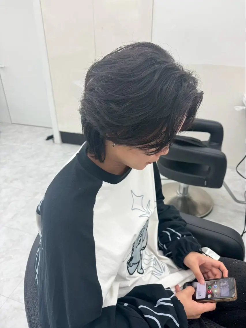 カラー ヘアカラー 💫メンズ特化💫 MIU/海外風のヘアスタイル
