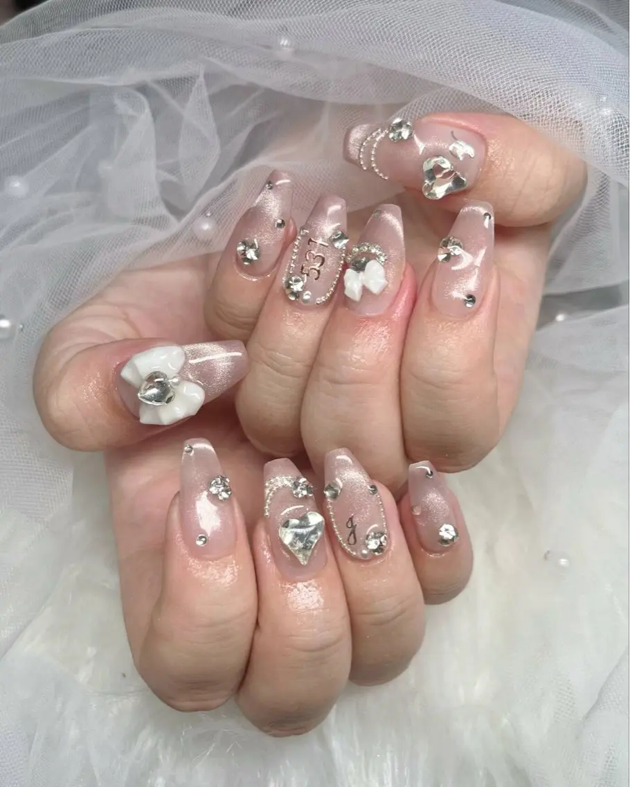 ネイル フレンチネイル ジェルネイル ガラスフレンチ ハロウィン ハート H.baby Nail Salonのネイルデザイン