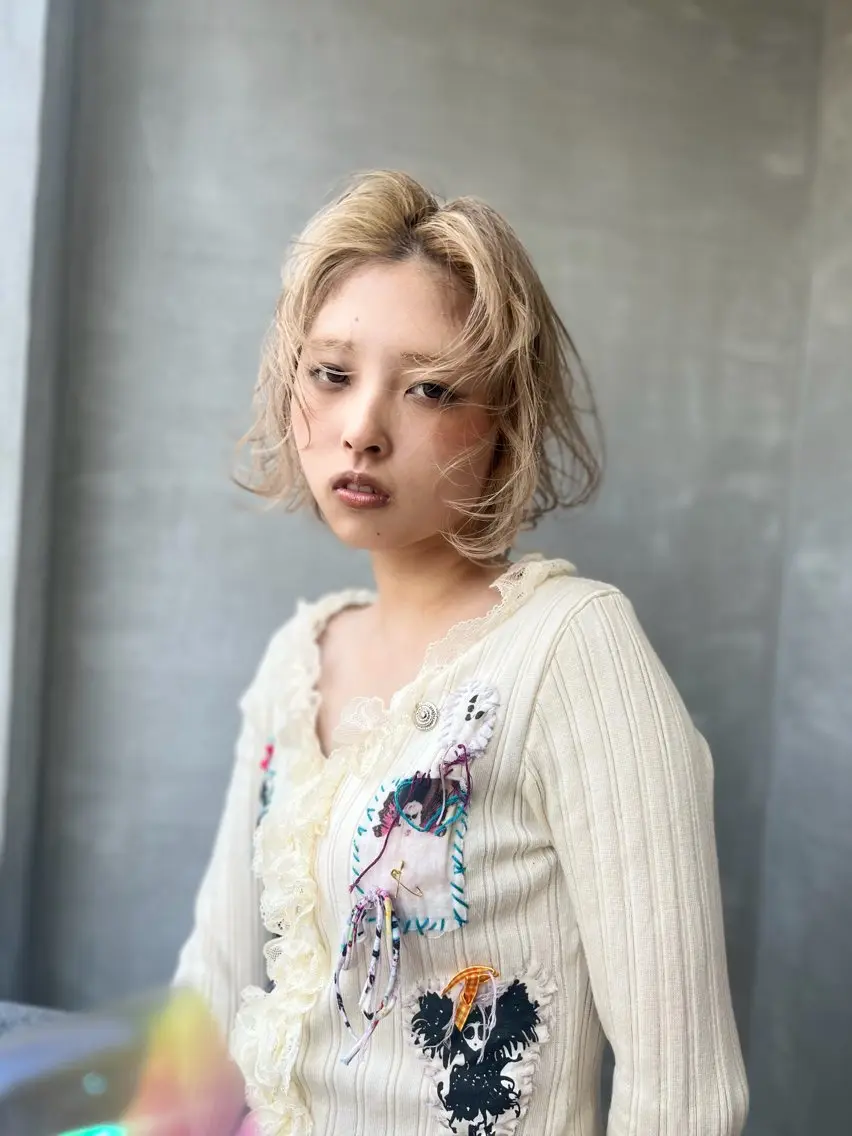 ミディアム 松岡 向日葵のヘアスタイル