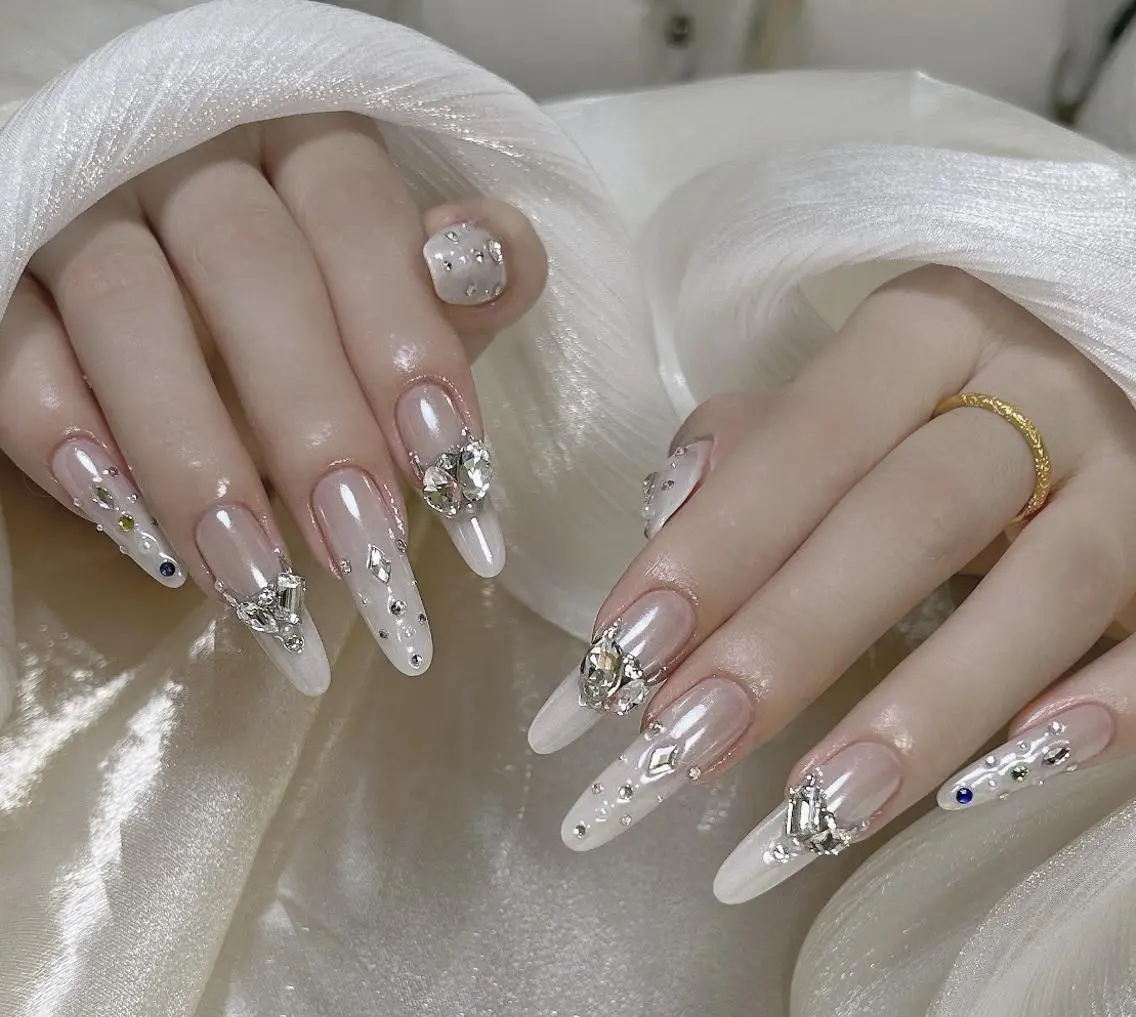 ネイル ハンドネイル 🎀 NaNa_nailのネイルデザイン
