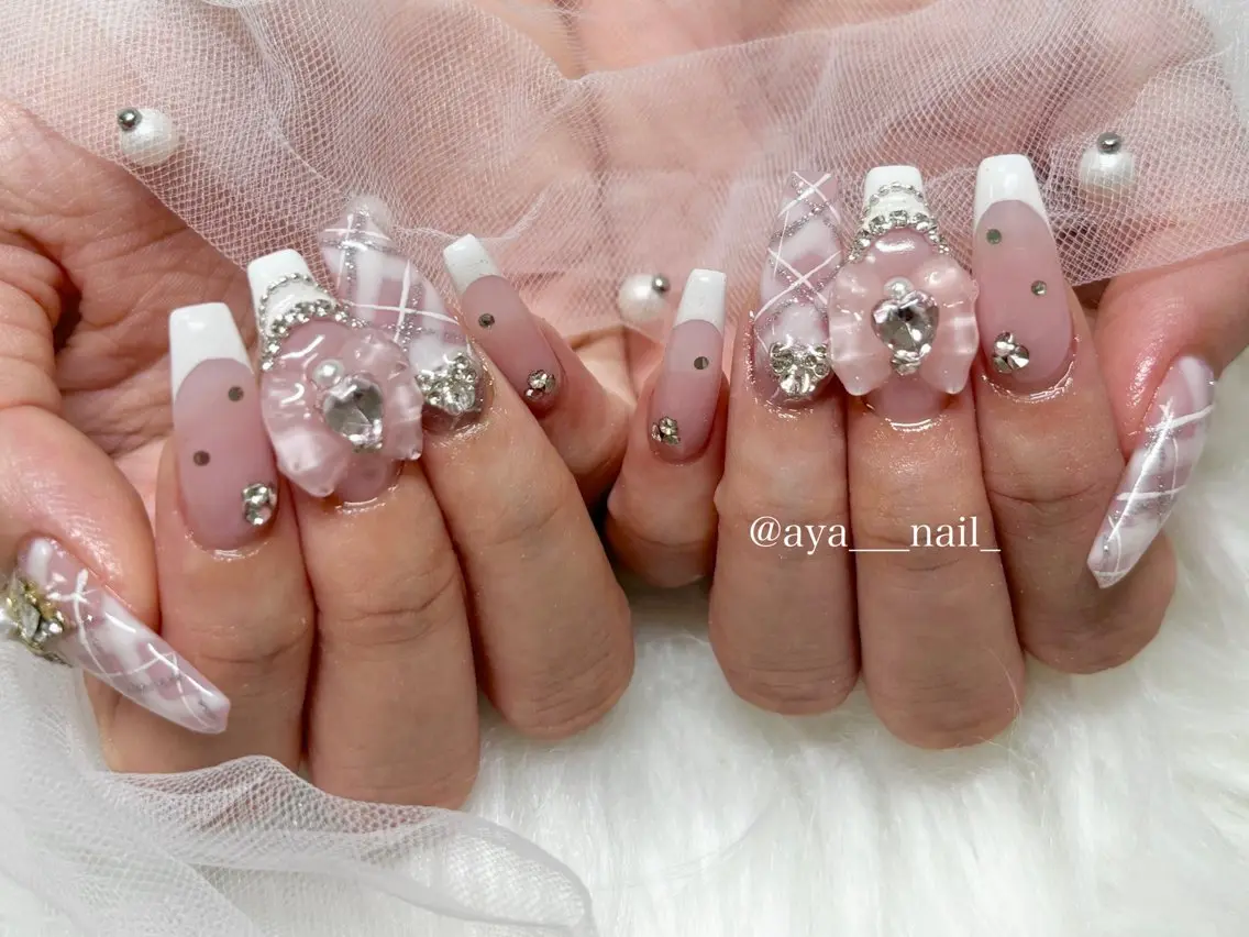 ネイル Roi ayanaのネイルデザイン