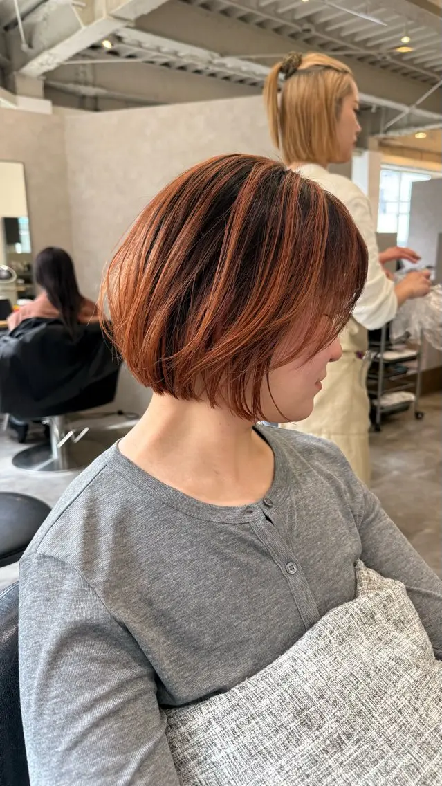 ショート レイヤーカット ヘアカラー バレイヤージュモデル 募集👒ヨンスクのヘアスタイル