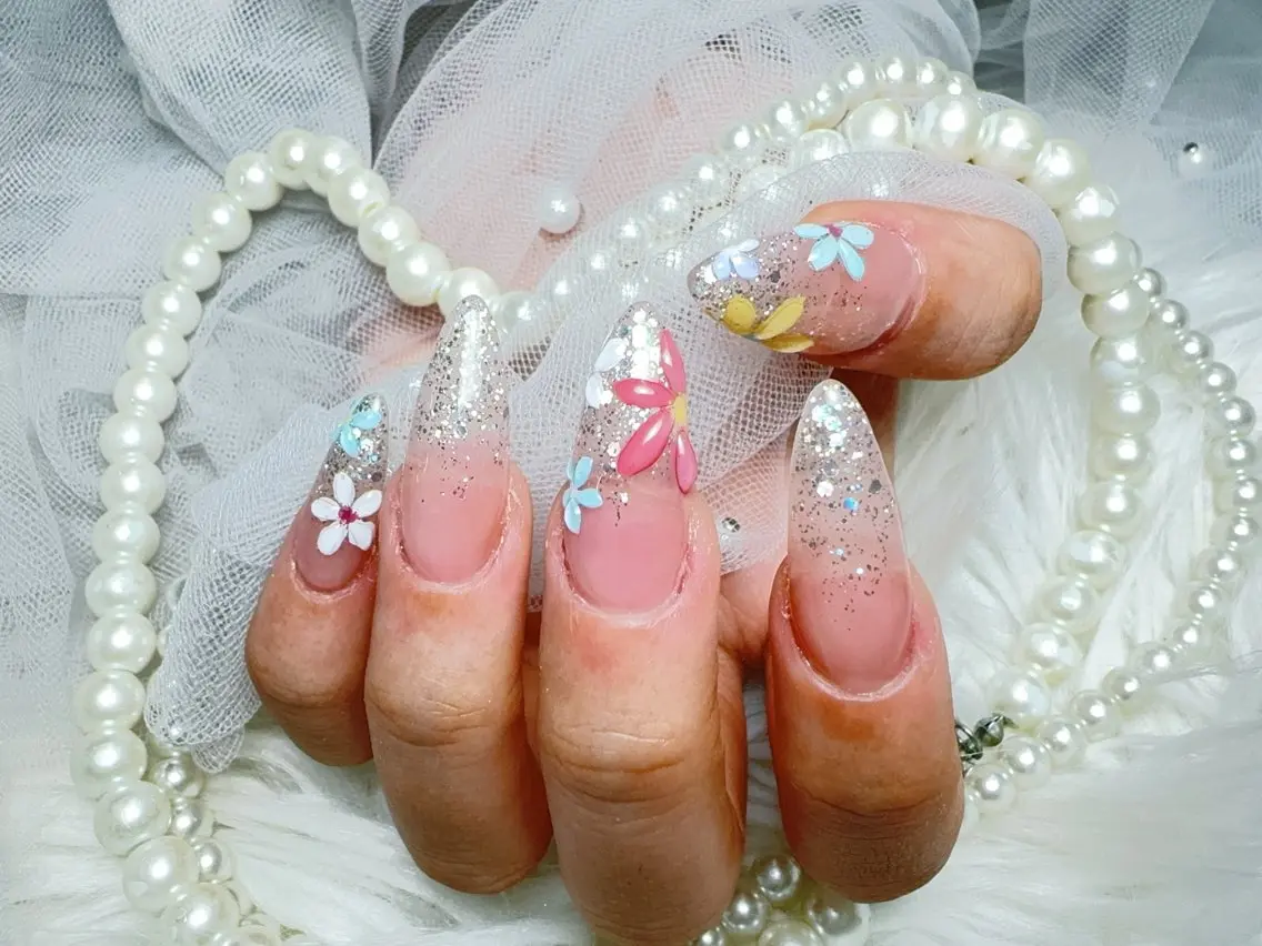 ネイル 長さ出し フレンチネイル ジェルネイル ガラスフレンチ 韓国ネイル ハンドネイル ハンドケア For U nail スカルプ専門店のネイルデザイン