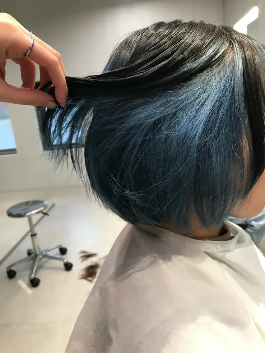 カラー hina KEEDAのヘアスタイル