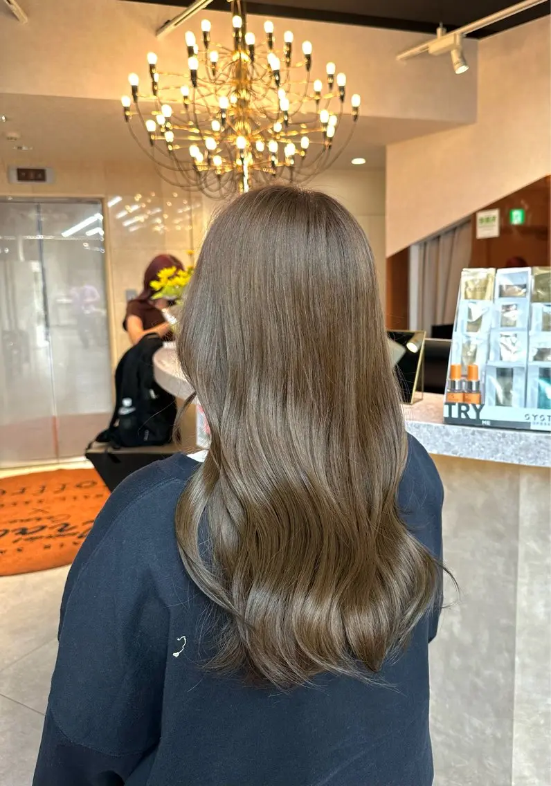 ロング カラー カット ヘアカラー トリートメント 韓国/レイヤー/ 透明感🩶ひかる🩶のヘアスタイル