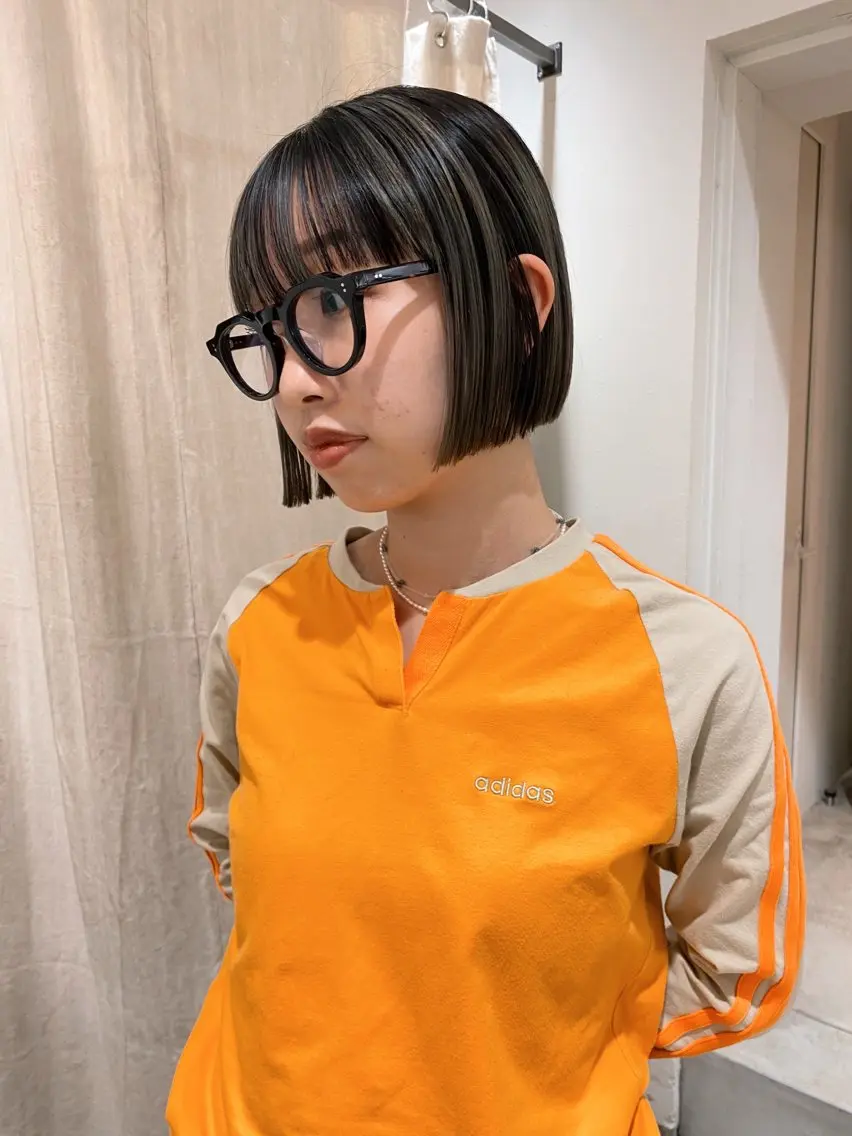 ミディアム サトウ ナナのヘアスタイル