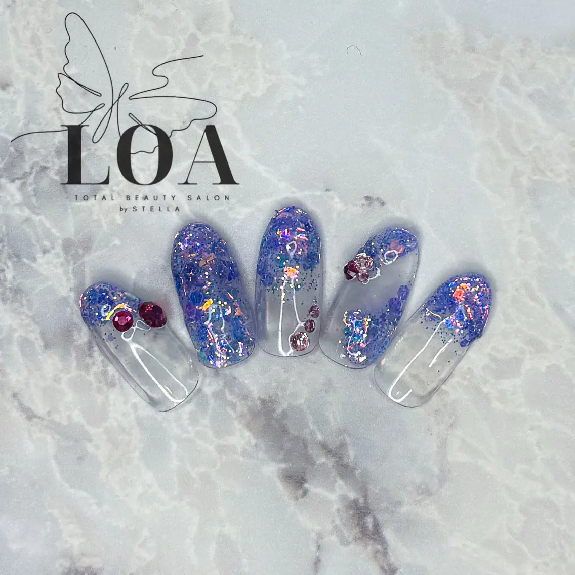 ネイル ハンドネイル LOA🦋 yuraのネイルデザイン