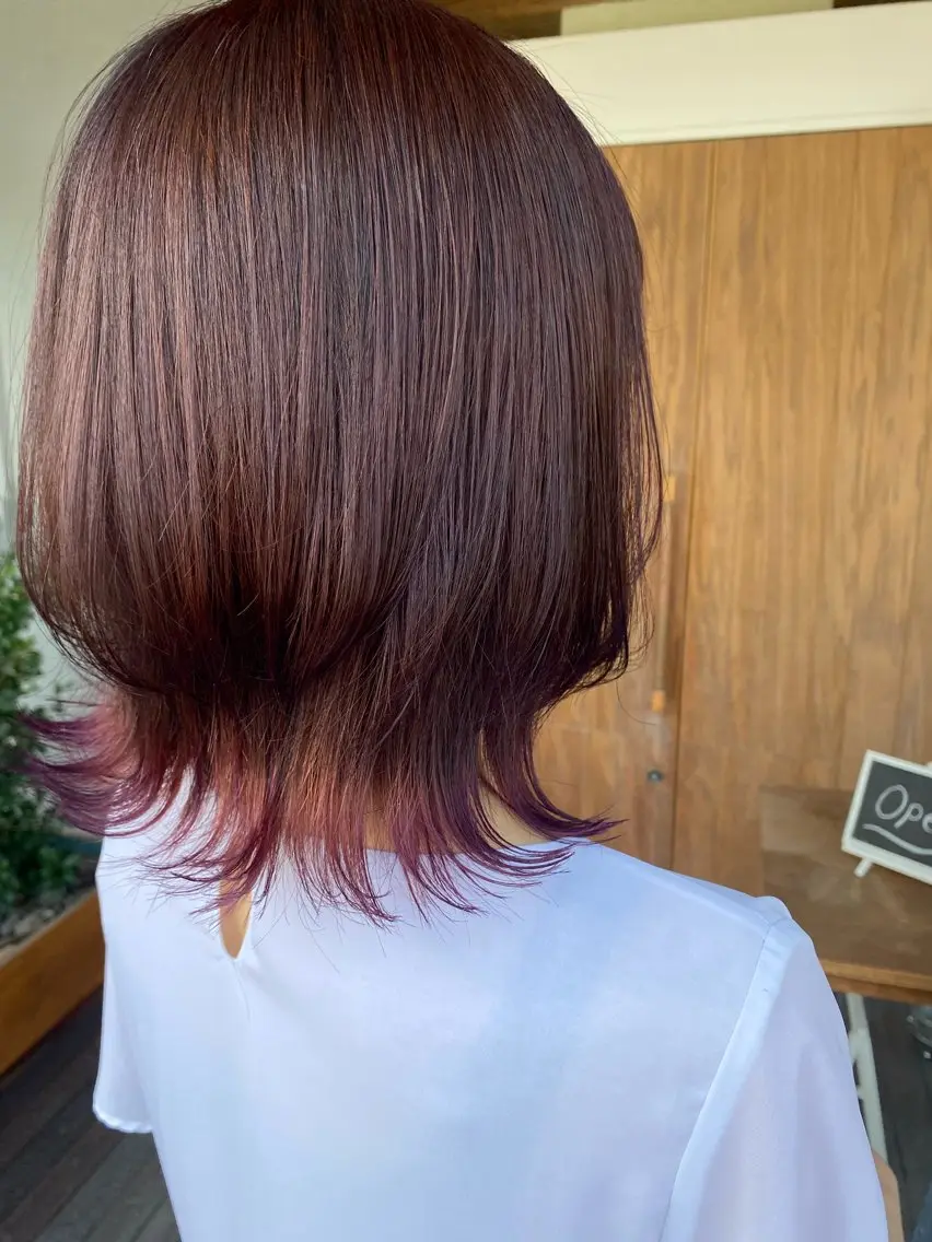 ミディアム カラー ブリーチ パープルカラー レイヤーカット カット ヘアカラー MIKU ／fulamのヘアスタイル