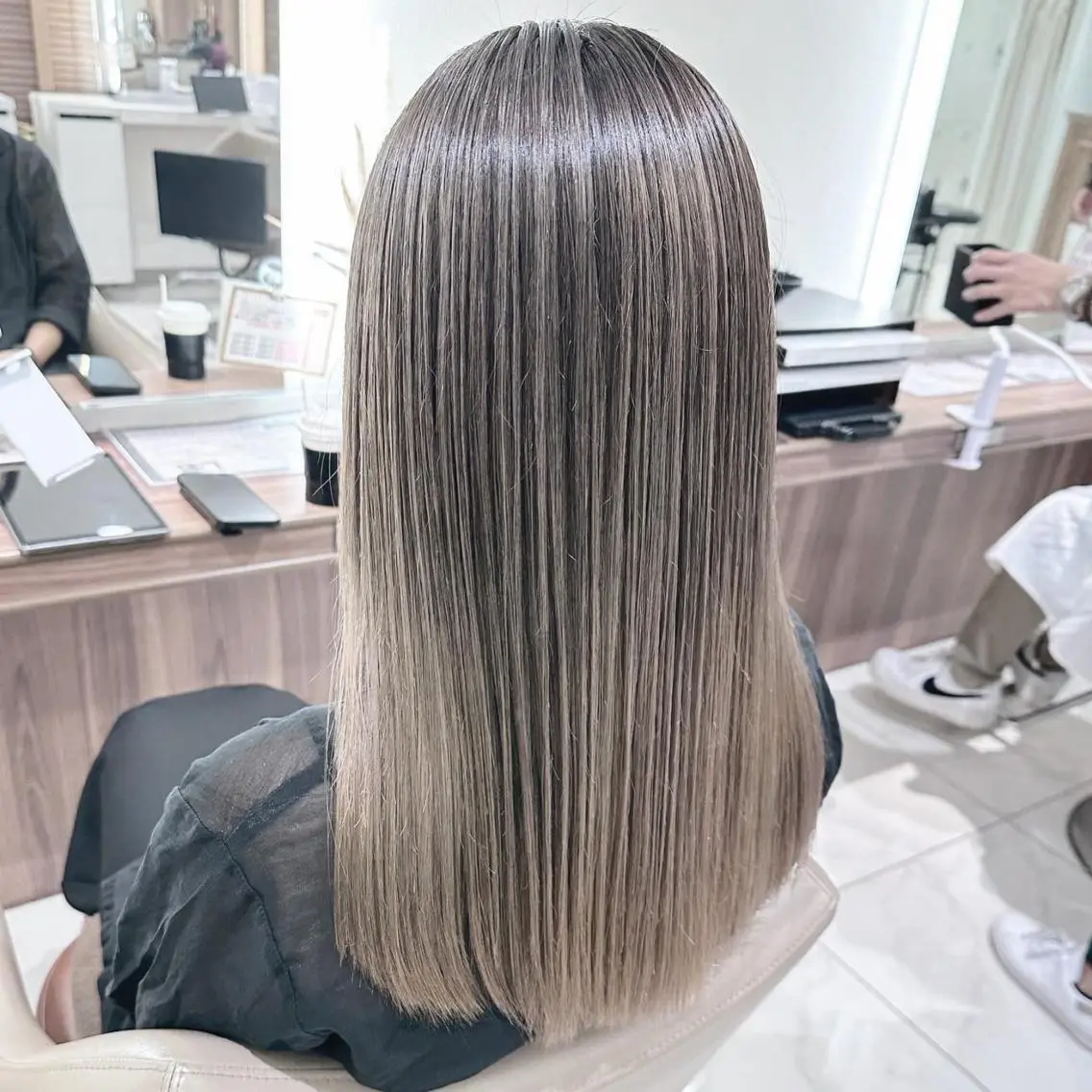 セミロング カラー 透明感カラー 髪質改善 カット ヘアカラー トリートメント ＡＳＨ大宮/ブリーチ 髪質改善/カラーのヘアスタイル