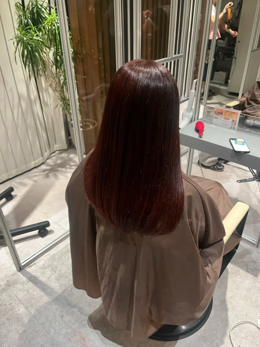 カラー レッドカラー ヘアカラー 新倉 あかねのヘアスタイル