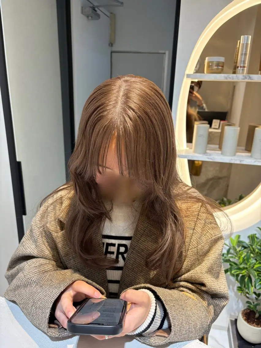 ロング カラー パーマ ベージュカラー ブリーチ 透明感カラー ダブルカラー グレージュ TOMO/ブリーチ 無しオリーブのヘアスタイル