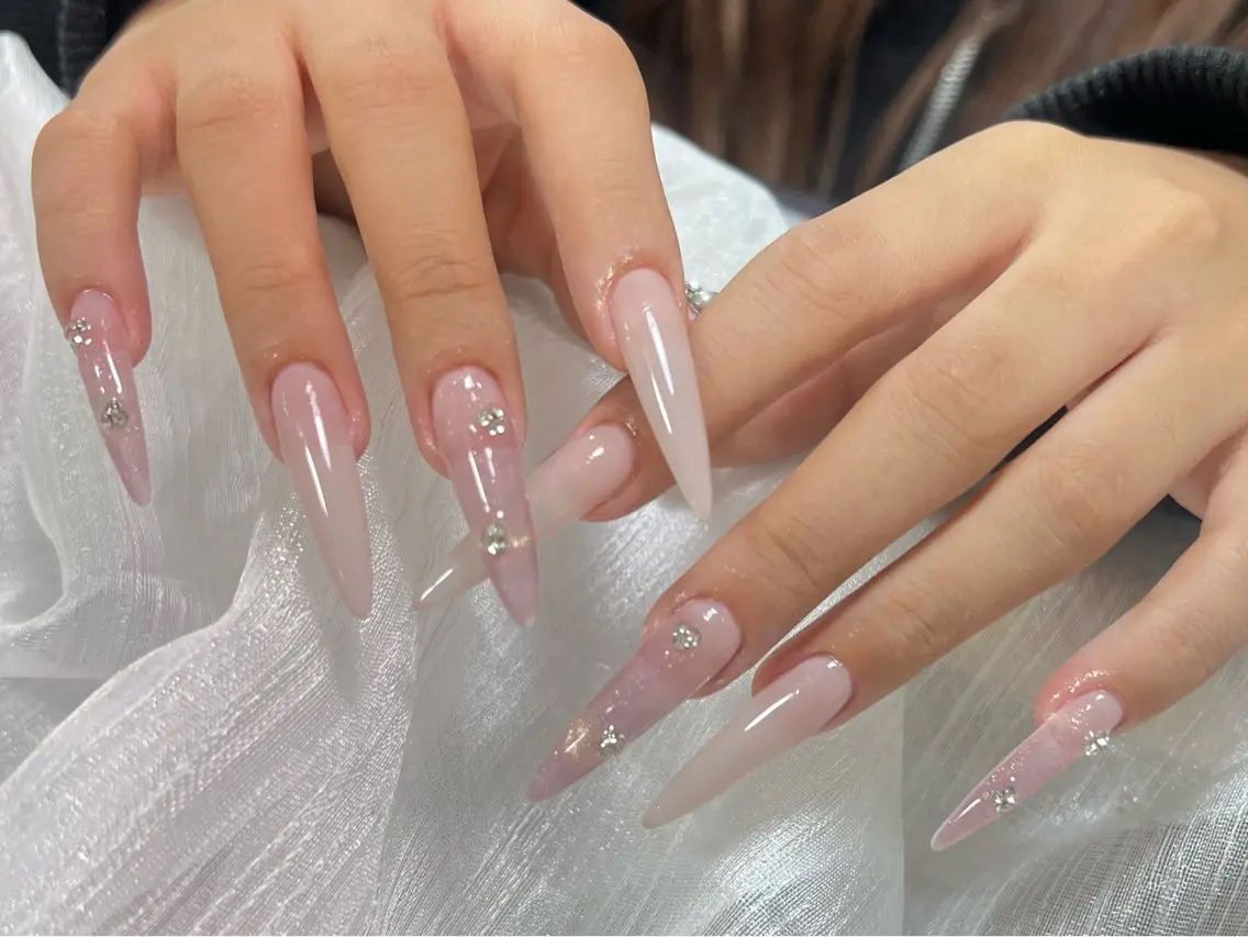ネイル オーロラネイル 長さ出し ジェルネイル 氷ネイル・うるうるネイル 韓国ネイル ハンドネイル Lumiereva nail salonのネイルデザイン